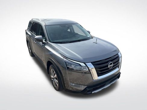 Certified 2024 Nissan Pathfinder SL image 36