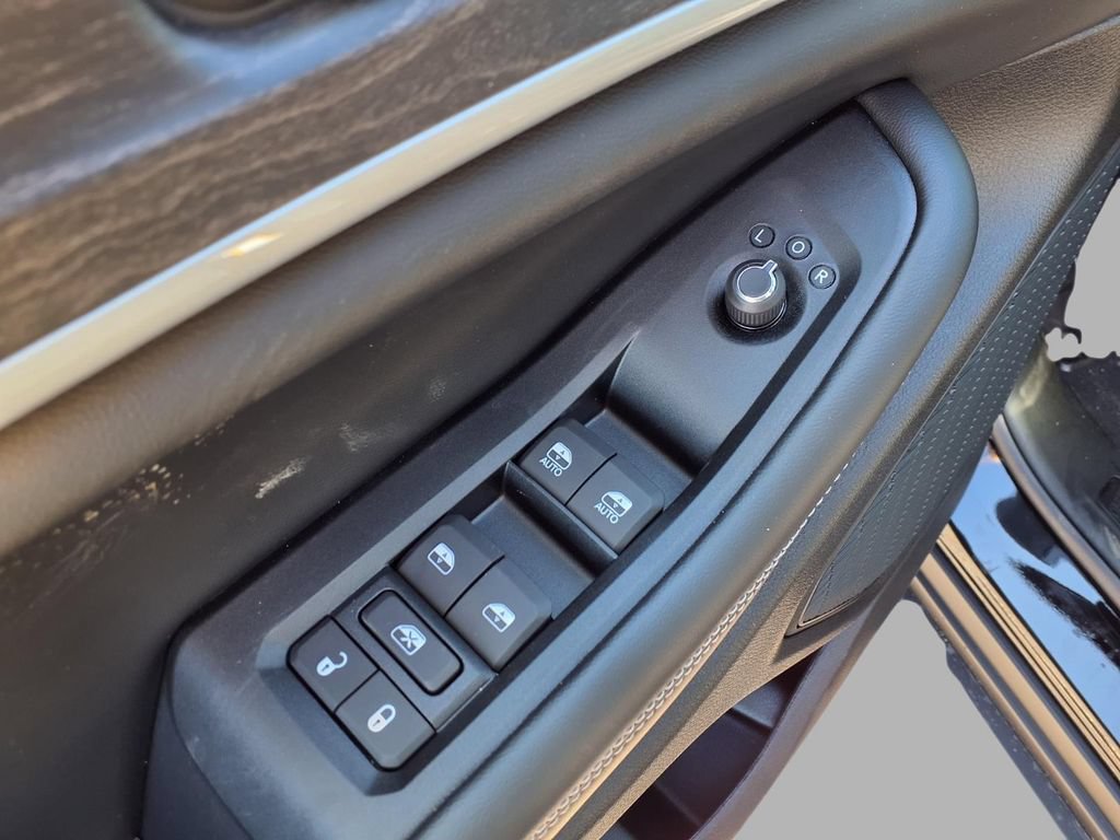 New 2026 Jeep Grand Cherokee Altitude AWD/4WD image 18