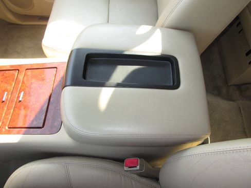 Used 2012 Chevrolet Suburban LTZ AWD/4WD image 61