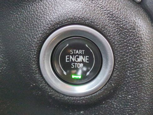 Used 2021 Chevrolet Silverado 1500 LT w/ Z71 Off-Road Package image 16