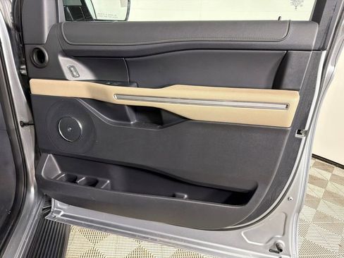 Used 2024 Ford Expedition Max Limited RWD image 16