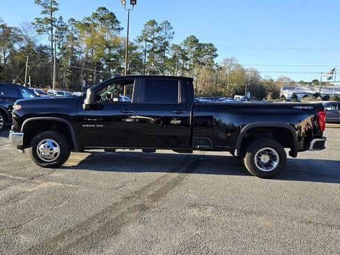 Used 2025 Chevrolet Silverado 3500 LT w/ Convenience Package image 5