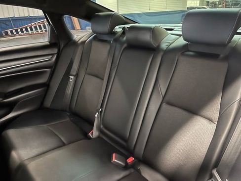 Used 2018 Honda Accord Sport image 17