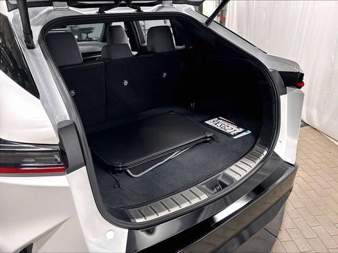 Used 2026 Lexus RZ 350e 2WD w/ Accessory Package (Z1) image 39