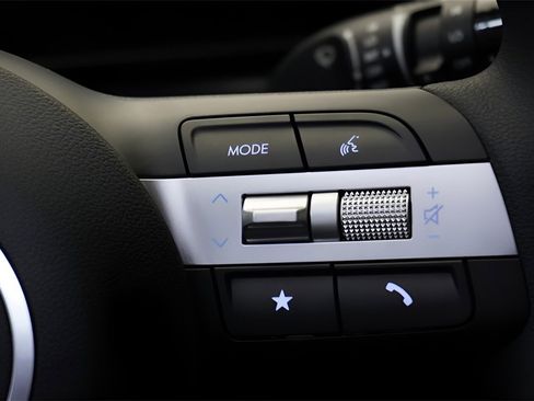 New 2025 Hyundai Tucson SE image 14