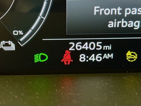 Used 2023 Audi e-tron Premium w/ Convenience Plus Package AWD/4WD image 19