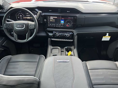 Used 2026 GMC Sierra 2500 AT4X image 5