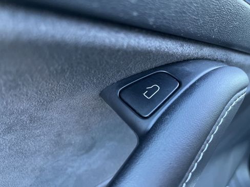 Used 2023 Tesla Model 3 Standard Range image 23