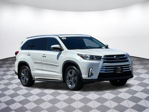 Used 2019 Toyota Highlander Limited Platinum AWD/4WD image 6