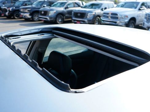 Used 2024 Honda Accord Touring image 27