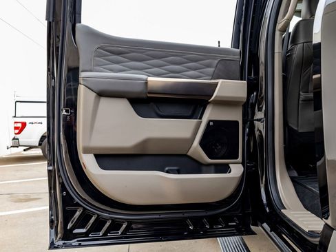 Used 2026 Ford F450 Platinum w/ Platinum Plus Package image 38