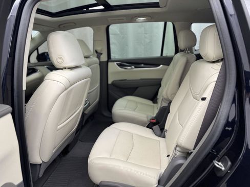 Used 2021 Cadillac XT6 Premium Luxury image 26