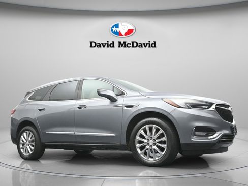 Used 2018 Buick Enclave Premium w/ Experience Buick Package image 24