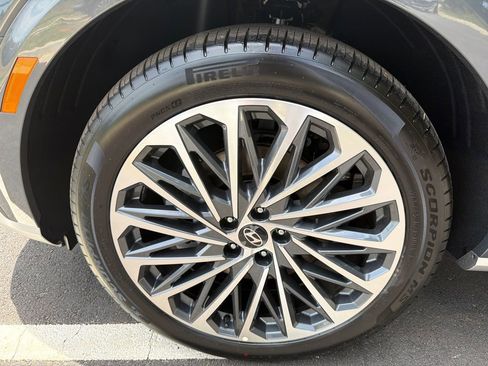 New 2026 Hyundai Palisade Calligraphy FWD image 12