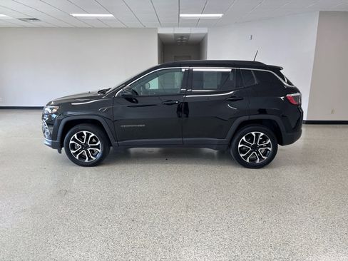 Used 2023 Jeep Compass Limited w/ Sun and Sound Group image 10