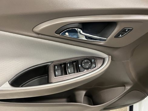 Used 2022 Chevrolet Malibu LT image 28