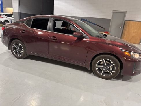 Used 2025 Nissan Sentra SV w/ All-Weather Package FWD image 6