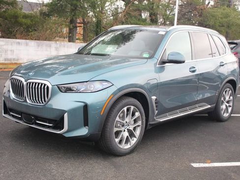 New 2026 BMW X5 xDrive50e w/ Executive Package image 3