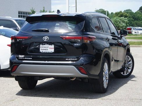 Used 2026 Toyota Highlander Platinum AWD/4WD image 36