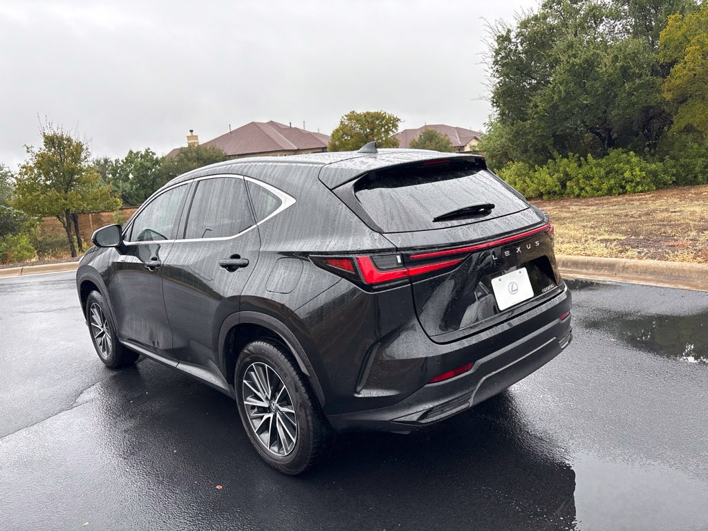 Used 2024 Lexus NX 250 FWD w/ Towing Package (2000 Lbs) image 3