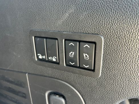 Used 2016 Chevrolet Tahoe LTZ RWD image 9