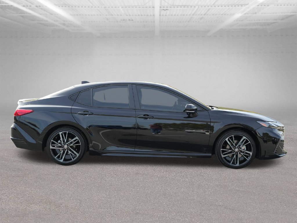 Used 2025 Toyota Camry XSE FWD image 10