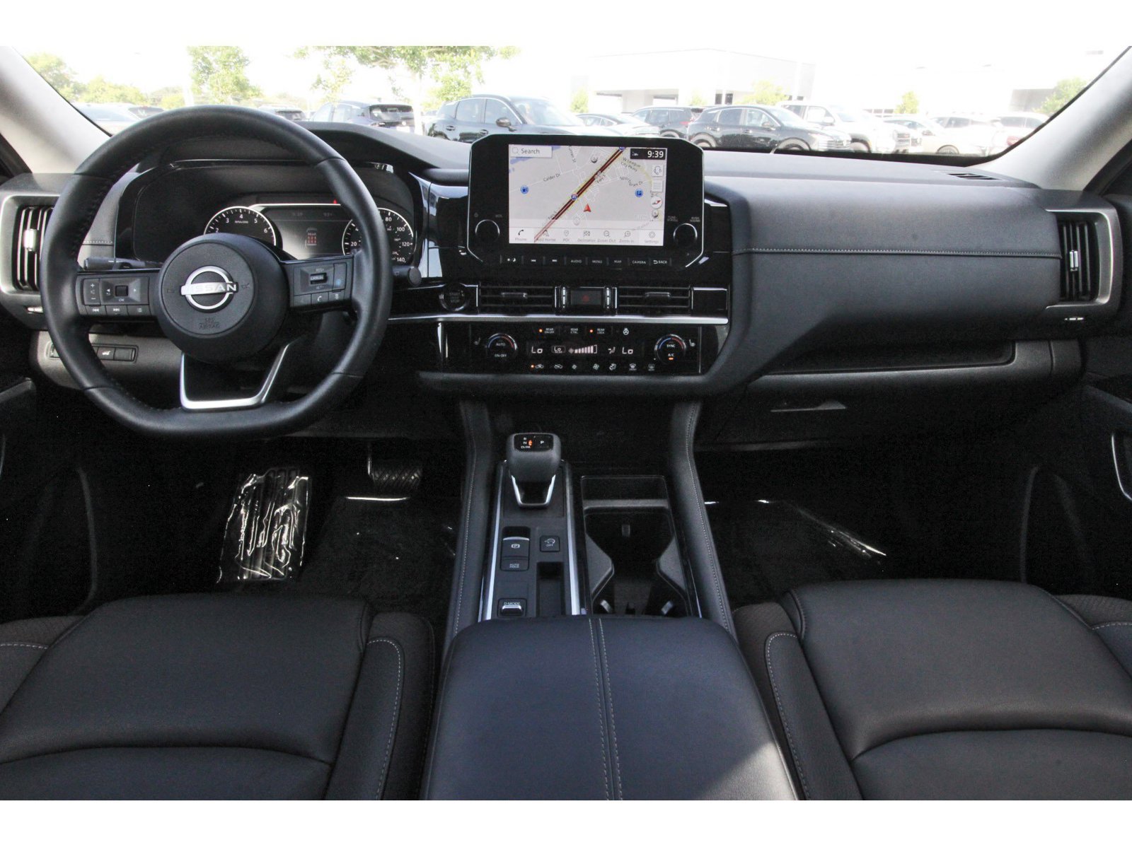 Certified 2025 Nissan Pathfinder SL FWD image 13