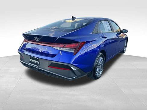 Used 2024 Hyundai Elantra SEL image 7