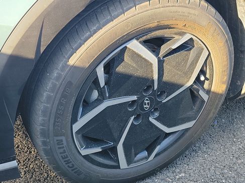 Certified 2024 Hyundai Ioniq 5 SEL RWD image 2