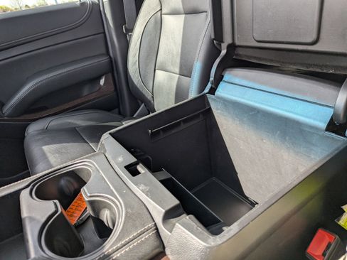 Used 2019 GMC Yukon XL SLT image 26