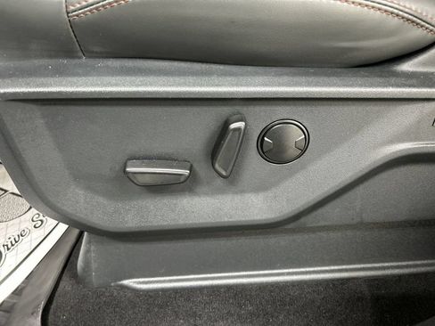 Used 2025 Ford Expedition Active AWD/4WD image 10