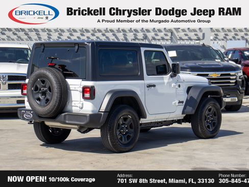 Used 2024 Jeep Wrangler Sport image 5