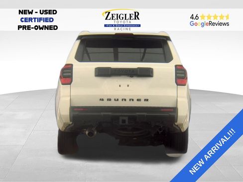 Used 2025 Toyota 4Runner SR5 AWD/4WD image 3