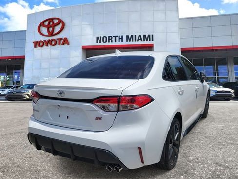 Used 2025 Toyota Corolla SE image 4