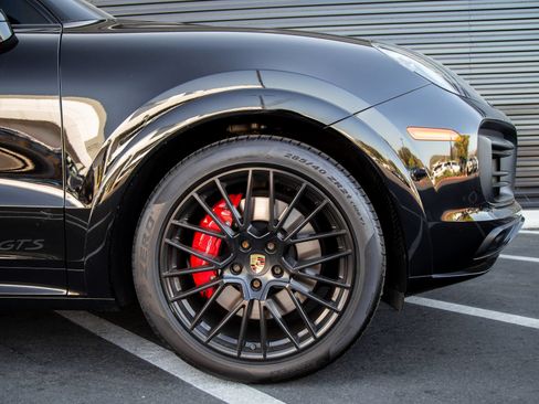 Certified 2023 Porsche Cayenne GTS AWD/4WD image 11
