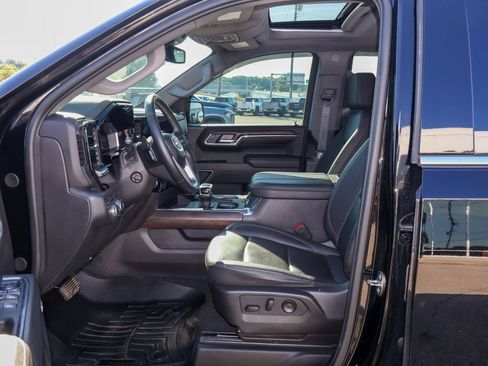 Used 2024 GMC Sierra 1500 SLT w/ SLT Premium Package AWD/4WD image 6