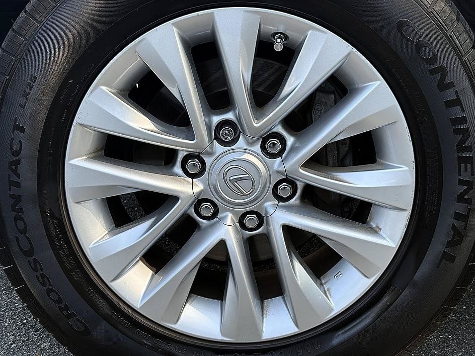 Used 2019 Lexus GX 460 Premium AWD/4WD image 7