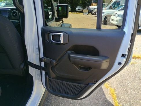 Used 2021 Jeep Wrangler Unlimited Sport AWD/4WD image 12