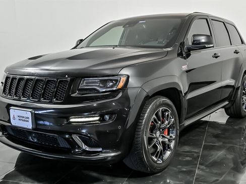 Used 2016 Jeep Grand Cherokee SRT AWD/4WD image 5