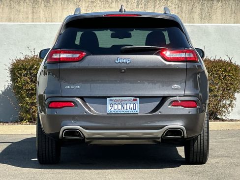 Used 2018 Jeep Cherokee Overland AWD/4WD image 8