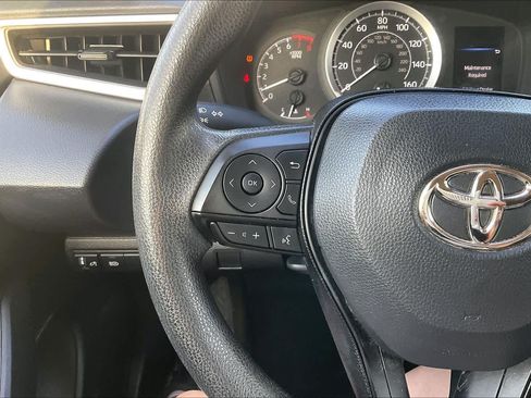 Used 2022 Toyota Corolla LE FWD image 23