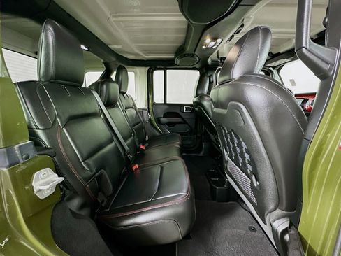 Used 2021 Jeep Wrangler Unlimited Rubicon w/ Uconnect 4C Nav & Sound Group AWD/4WD image 31