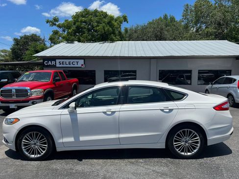 Used 2014 Ford Fusion SE w/ Equipment Group 202A FWD image 8
