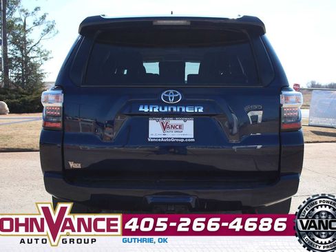 Used 2024 Toyota 4Runner SR5 Premium w/ Moonroof Package image 8