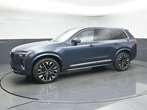 New 2026 Volvo XC90 T8 Ultra w/ Protection Package Premier AWD/4WD image 4