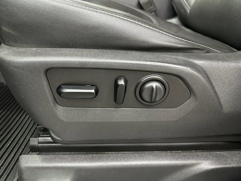 Used 2019 GMC Sierra 1500 SLT w/ SLT Premium Plus Package AWD/4WD image 10