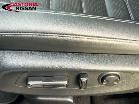 Used 2023 Honda CR-V EX-L image 25