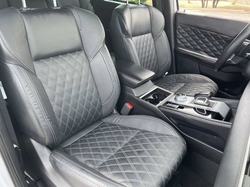 Used 2023 Mitsubishi Outlander SEL FWD image 10