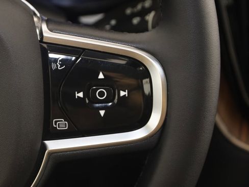 Used 2023 Volvo XC60 B5 Plus w/ Climate Package image 35