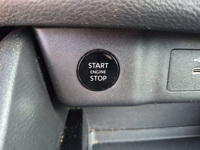 Used 2024 Nissan Rogue S AWD/4WD image 26
